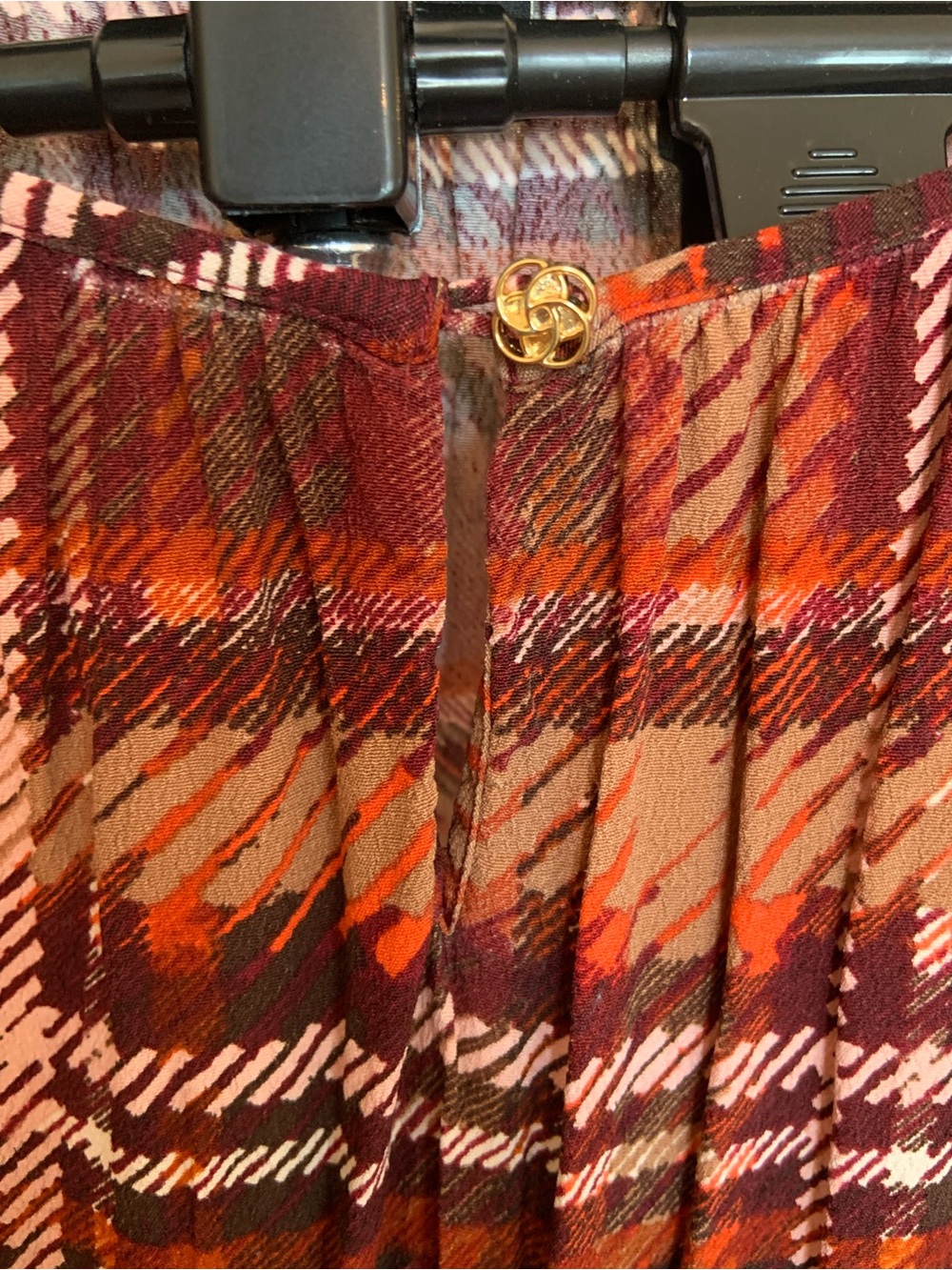 Talbots Plaid Long Sleeve Women's Blouse in Burgundy & Rust with gold buttons - Picture 4 of 9